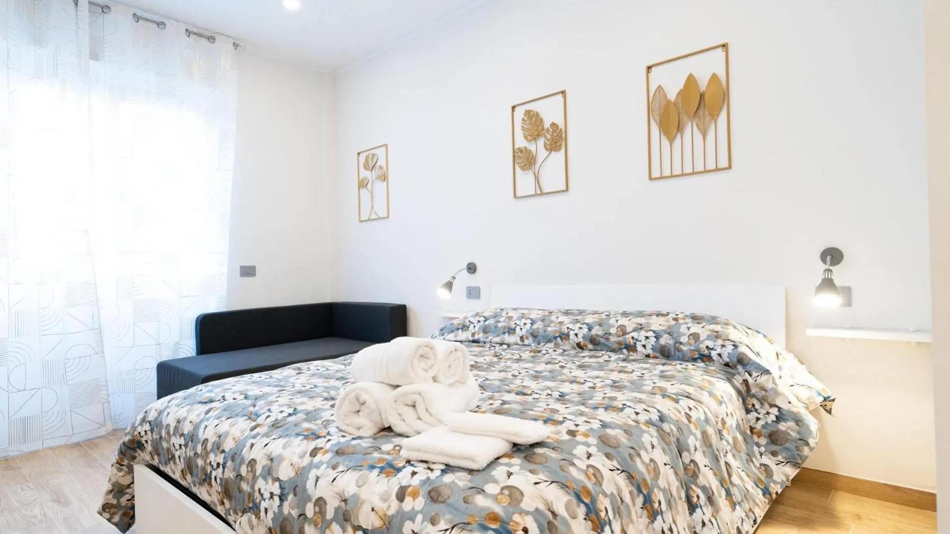 La Dolce Vita Rooms Rome 0*,  Italy