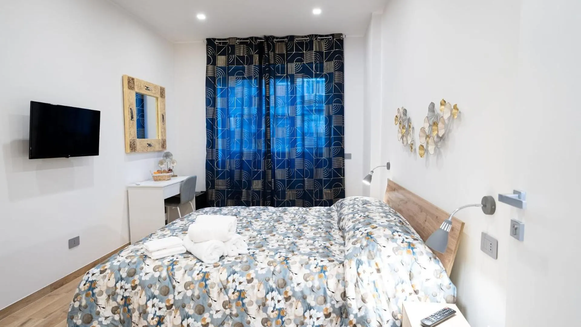 La Dolce Vita Rooms Rome 0*,  Italy